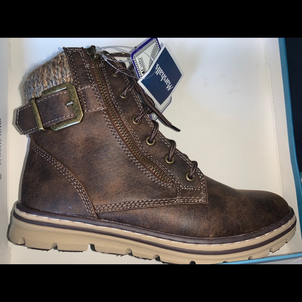 Women’s Size(7) Cliff winter Boots *Marshalls buy*